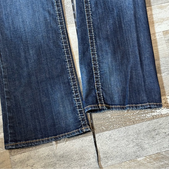 Women’s Kut From The Kloth Distressed Jeans - Size 6 - Picture 7 of 8